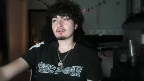 qwert4206 online show from February 18, 8:32 am