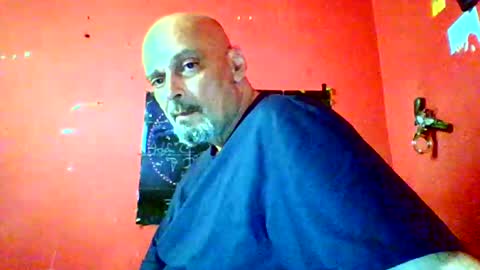 qwertyuiop22348015 online show from May 12, 8:55 am