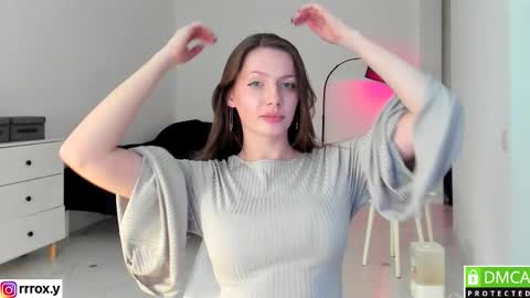 Snapshot of r00xvel chatting on October 4, 8:34 am r00xvel online show from October 4, 8:34 am