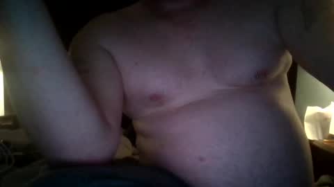 Snapshot of r1raven03 chatting on April 9, 7:14 am RavenR103 online show from April 9, 7:14 am