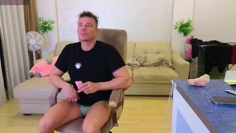 Jess  John online show from January 14, 6:35 pm