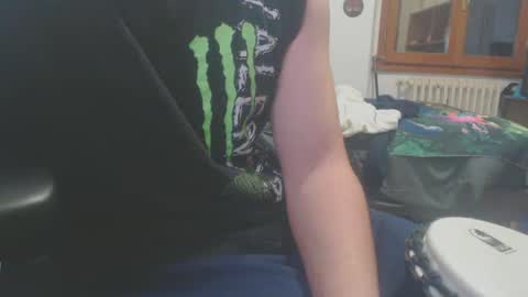 Snapshot of raccon68 chatting on February 5, 4:14 pm Raccoon68 online show from February 5, 4:14 pm