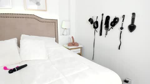 RACHEL ES online show from January 17, 6:18 am