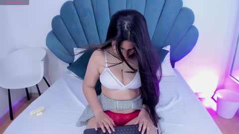 Snapshot of rachel_ribeiro chatting on January 21, 5:51 pm Rachel Ribeiro online show from January 21, 5:51 pm