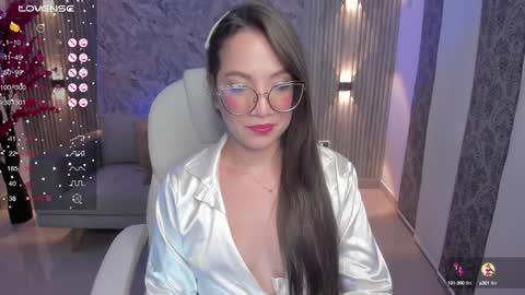 Snapshot of rachel_williamss chatting on December 19, 10:21 pm rachel online show from December 19, 10:21 pm