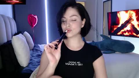 Snapshot of rachelcamp chatting on October 30, 8:42 pm Call me Miss. online show from October 30, 8:42 pm