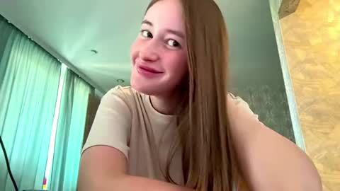 Snapshot of rachelhernando chatting on July 1, 2:13 am Elena online show from July 1, 2:13 am