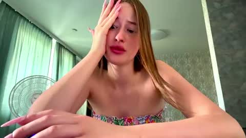 Snapshot of rachelhernando chatting on July 2, 2:11 am Elena online show from July 2, 2:11 am