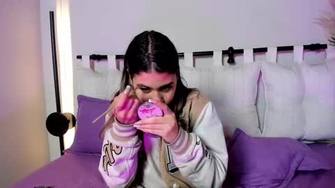 Rachell online show from March 25, 4:40 am