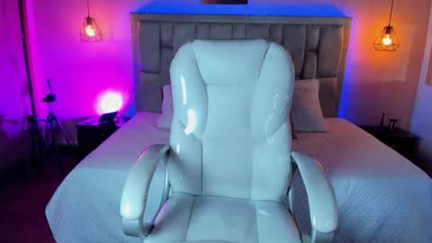 Rachel online show from September 10, 1:11 pm