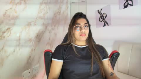 rachell_owen online show from November 30, 5:00 am