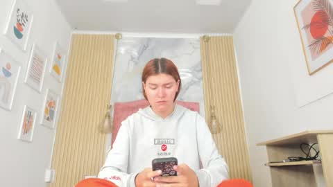 Snapshot of rachellesc chatting on June 4, 12:22 pm rachellesc online show from June 4, 12:22 pm