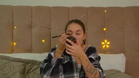 Snapshot of rachellsimpson chatting on December 19, 7:18 pm RachellSimpson online show from December 19, 7:18 pm