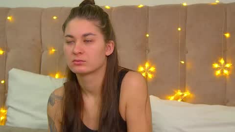 Snapshot of rachellsimpson chatting on December 22, 6:48 pm RachellSimpson online show from December 22, 6:48 pm