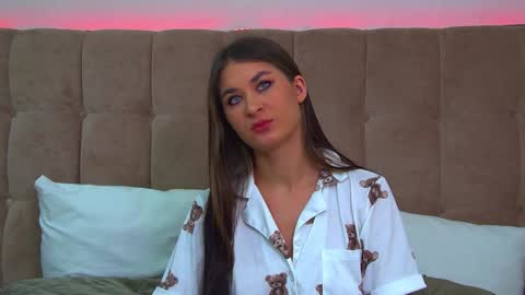 Snapshot of rachellsimpson chatting on January 15, 7:12 pm RachellSimpson online show from January 15, 7:12 pm