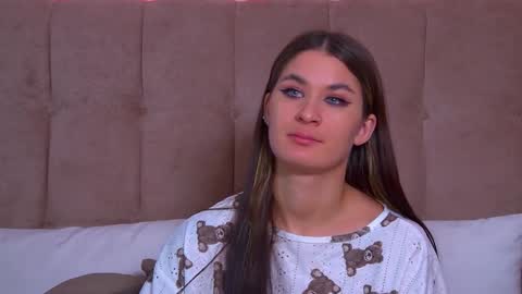 Snapshot of rachellsimpson chatting on January 17, 7:30 am RachellSimpson online show from January 17, 7:30 am