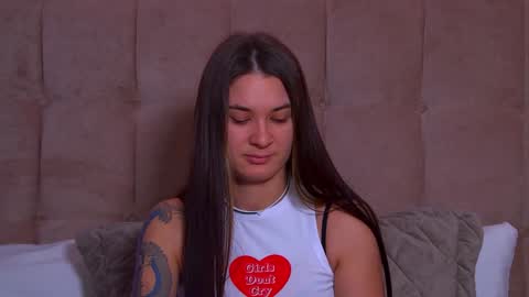 Snapshot of rachellsimpson chatting on January 20, 3:48 am RachellSimpson online show from January 20, 3:48 am