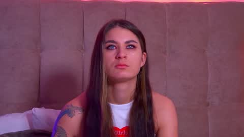 Snapshot of rachellsimpson chatting on January 23, 5:02 am RachellSimpson online show from January 23, 5:02 am