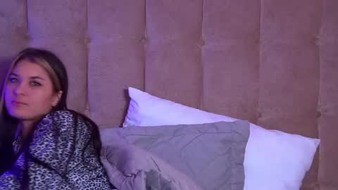 Snapshot of rachellsimpson chatting on February 21, 1:11 am RachellSimpson online show from February 21, 1:11 am