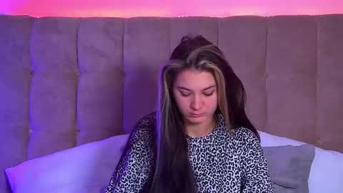 Snapshot of rachellsimpson chatting on February 21, 5:02 am RachellSimpson online show from February 21, 5:02 am