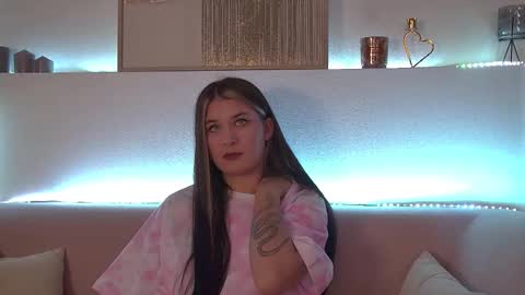 Snapshot of rachellsimpson chatting on February 23, 9:26 pm RachellSimpson online show from February 23, 9:26 pm