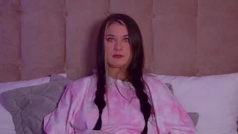 Snapshot of rachellsimpson chatting on February 28, 12:21 am RachellSimpson online show from February 28, 12:21 am