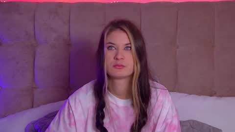 Snapshot of rachellsimpson chatting on February 28, 5:04 am RachellSimpson online show from February 28, 5:04 am