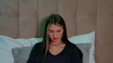 Snapshot of rachellsimpson chatting on March 8, 7:09 pm RachellSimpson online show from March 8, 7:09 pm