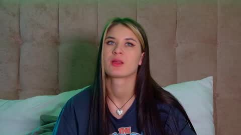 Snapshot of rachellsimpson chatting on March 9, 1:35 am RachellSimpson online show from March 9, 1:35 am