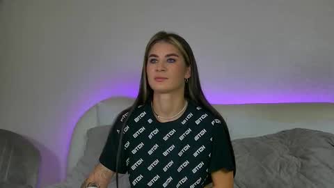 Snapshot of rachellsimpson chatting on September 10, 6:41 pm RachellSimpson online show from September 10, 6:41 pm