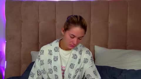 Snapshot of rachellsimpson chatting on September 17, 6:31 pm RachellSimpson online show from September 17, 6:31 pm