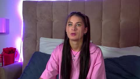 Snapshot of rachellsimpson chatting on October 10, 6:40 pm RachellSimpson online show from October 10, 6:40 pm