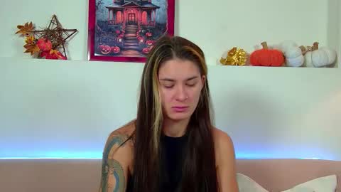 Snapshot of rachellsimpson chatting on October 26, 6:25 pm RachellSimpson online show from October 26, 6:25 pm