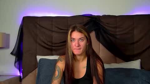 Snapshot of rachellsimpson chatting on October 28, 6:32 pm RachellSimpson online show from October 28, 6:32 pm