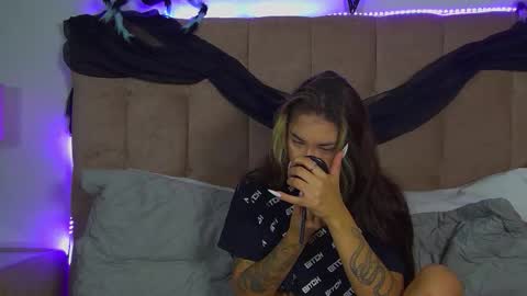 Snapshot of rachellsimpson chatting on October 31, 6:31 pm RachellSimpson online show from October 31, 6:31 pm