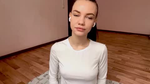 Snapshot of rachelpoisso chatting on November 6, 8:04 am Rachel online show from November 6, 8:04 am