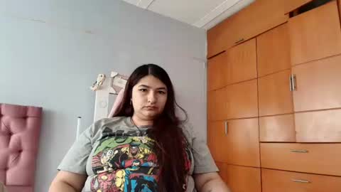 radiantgoddes online show from January 19, 1:22 pm