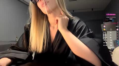 Mila online show from February 18, 3:30 pm