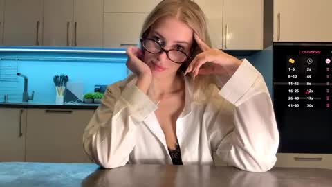 Mila online show from April 15, 3:52 pm