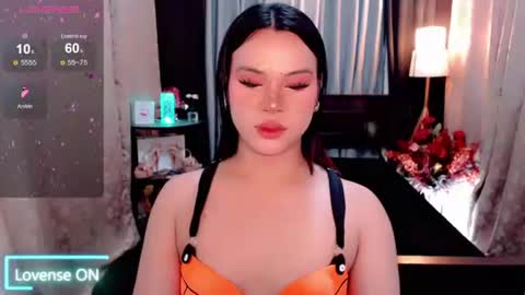 Snapshot of raeganclinton chatting on September 16, 12:11 am raeganclinton online show from September 16, 12:11 am