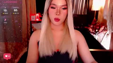 Snapshot of raeganclinton chatting on September 23, 1:19 am raeganclinton online show from September 23, 1:19 am