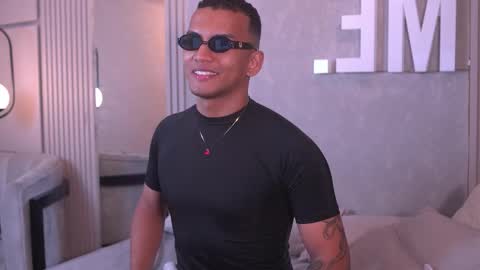 rafa_cruz online show from February 25, 7:34 pm