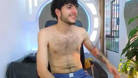 Snapshot of rafael_mendez chatting on September 13, 10:42 pm R A F A E L online show from September 13, 10:42 pm