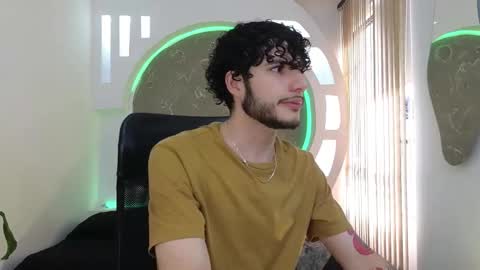 Snapshot of rafael_mendez chatting on September 24, 8:45 pm R A F A E L online show from September 24, 8:45 pm