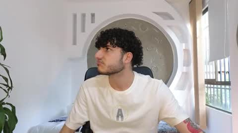 Snapshot of rafael_mendez chatting on October 26, 8:48 pm R A F A E L online show from October 26, 8:48 pm