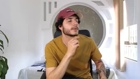 Snapshot of rafael_mendez chatting on November 9, 8:07 pm R A F A E L online show from November 9, 8:07 pm