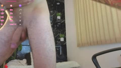 Snapshot of rafael_mendez chatting on April 26, 7:55 pm R A F A E L online show from April 26, 7:55 pm
