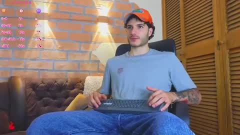 Snapshot of rafael_mendez chatting on April 30, 1:50 pm R A F A E L online show from April 30, 1:50 pm