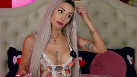 Snapshot of ragazzabellaa chatting on July 20, 10:39 am Monica online show from July 20, 10:39 am