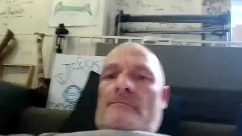 Snapshot of ragingzef69 chatting on December 14, 7:57 pm Bigthickdickinvic online show from December 14, 7:57 pm